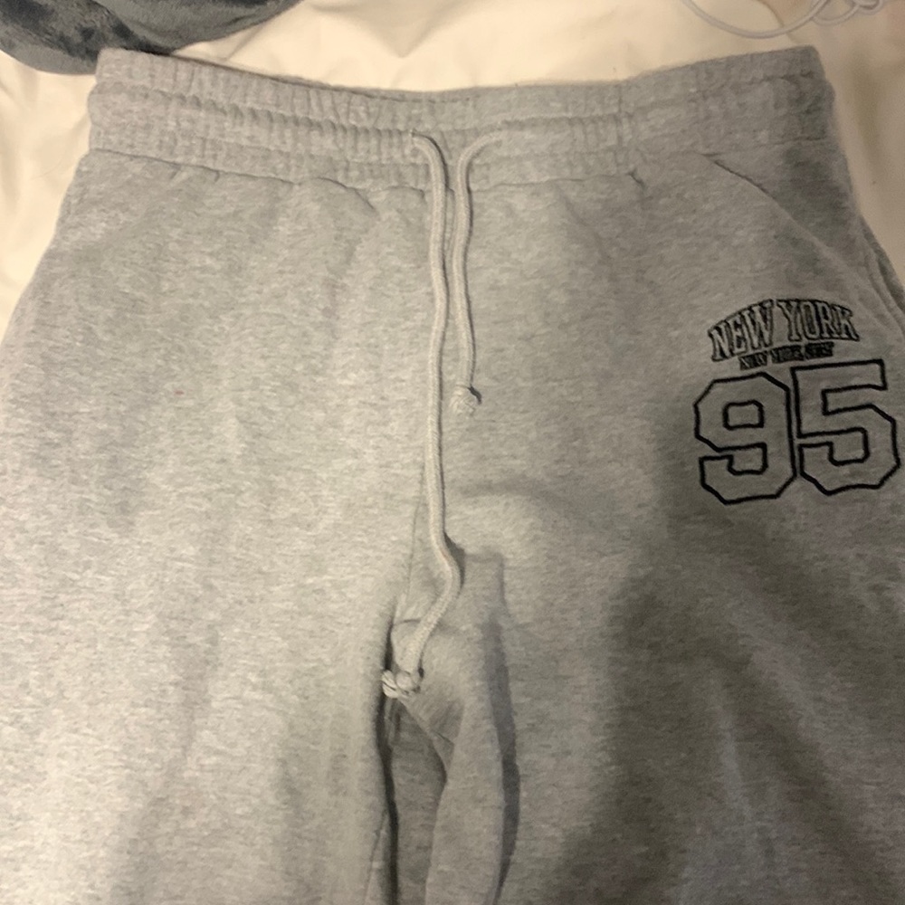 Grey forever 21 women sweatpants
